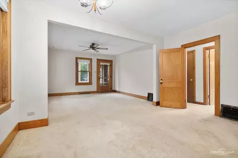 777 Buckeye St, Elgin, IL 60123 photo 5