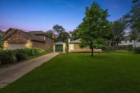 1132 Cherry St, Wheaton, IL 60187