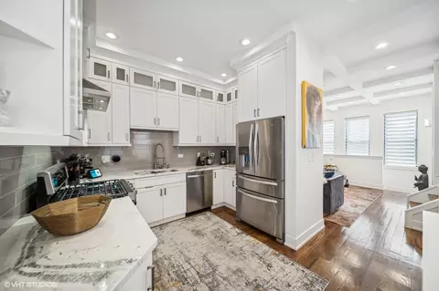 Kitchen - 834 E 48th St, Chicago, IL 60615 photo 2 of 2