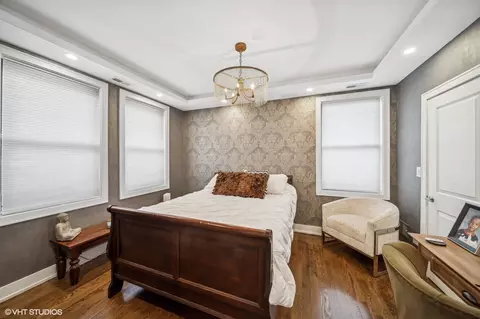 Bedroom - 834 E 48th St, Chicago, IL 60615 photo 1 of 3