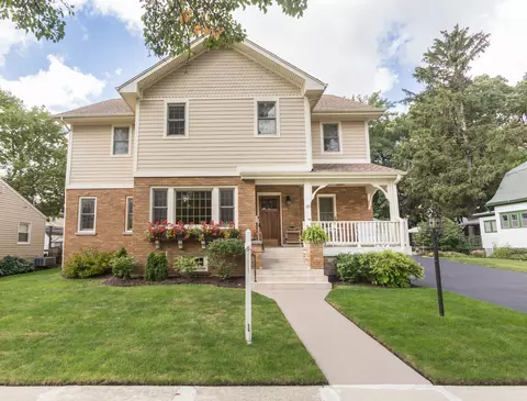 120 S Hickory Ave, Bartlett, IL 60103