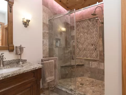 120 S Hickory Ave, Bartlett, IL 60103 photo 19