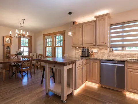 120 S Hickory Ave, Bartlett, IL 60103 photo 8