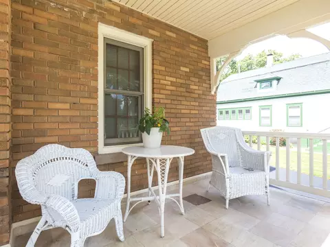 120 S Hickory Ave, Bartlett, IL 60103 photo 2