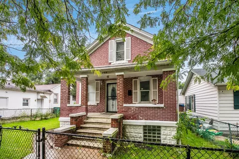 455 S Desplaines St, Joliet, IL 60436