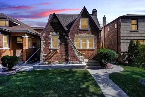 2111 Maple Ave, Berwyn, IL 60402