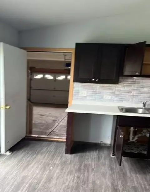 14954 Whipple Ave, Markham, IL 60428 photo 12