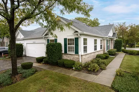 2249 Meadowcroft Ln, Grayslake, IL 60030
