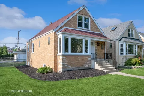 6974 W Fletcher St, Chicago, IL 60634
