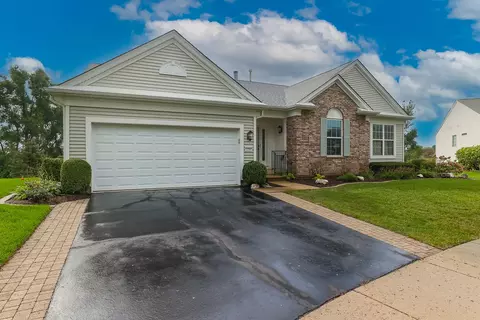12247 Wildflower Ln, Huntley, IL 60142