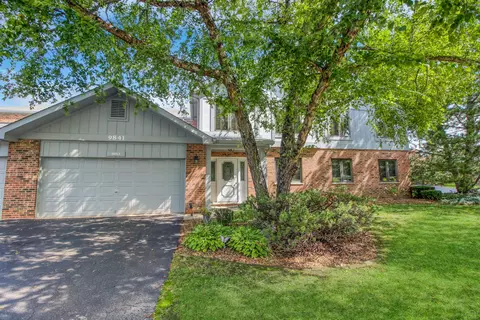 9841 Terrace Dr #E2, Palos Park, IL 60464