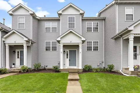 47 W Big Horn Dr, Hainesville, IL 60073