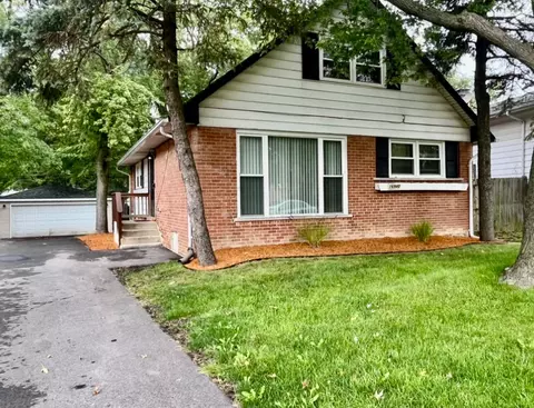 16940 Old Elm Dr, Country Club Hills, IL 60478