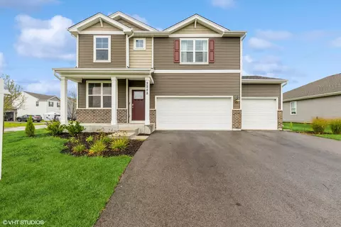 2258 Cobble Springs Dr, Wonder Lake, IL 60097
