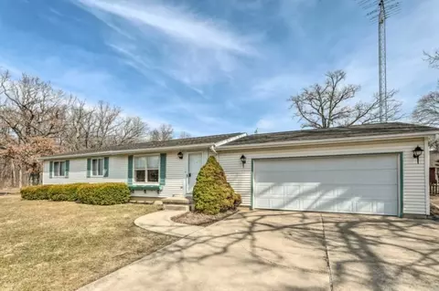 2598 E 1069th Rd, Ottawa, IL 61350