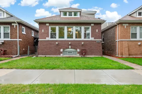 10647 S Bensley Ave, Chicago, IL 60617