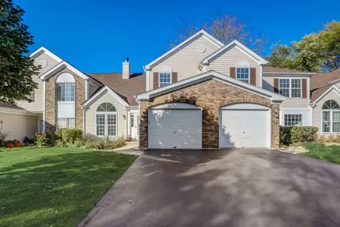 804 Canterbury Ln, Island Lake, IL 60042