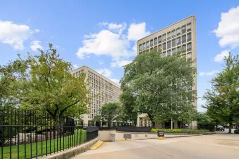 1451 E 55th St #225N, Chicago, IL 60615
