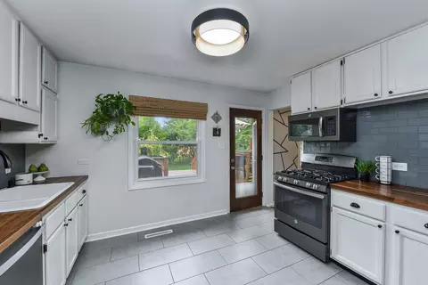 220 N Williston St, Wheaton, IL 60187 photo 5