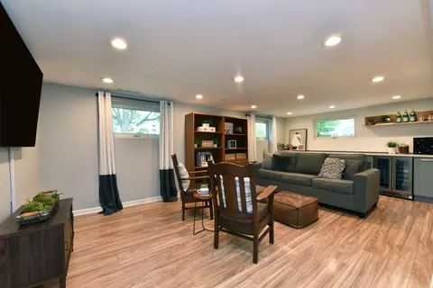 220 N Williston St, Wheaton, IL 60187 photo 7