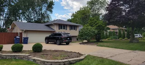 29 W189 Blair St, West Chicago, IL 60185