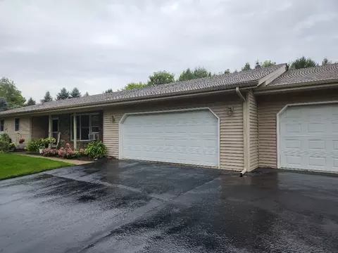 1466 Luanna Dr, Rockford, IL 61103