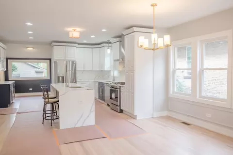 6427 33rd St, Berwyn, IL 60402 photo 9