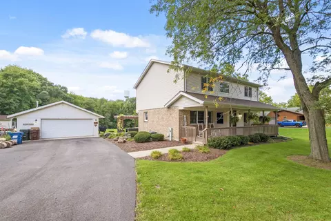 11602 Center Dr, Lemont, IL 60439