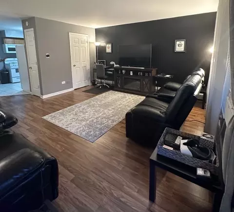 165 Dover Dr #9, Des Plaines, IL 60018 photo 2