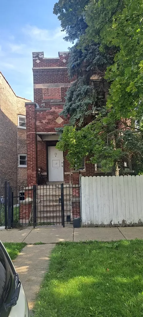 703 N Central Park Ave, Chicago, IL 60624