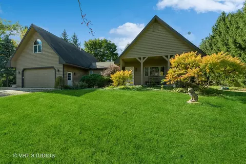 8919 Ferris Rd, Harvard, IL 60033