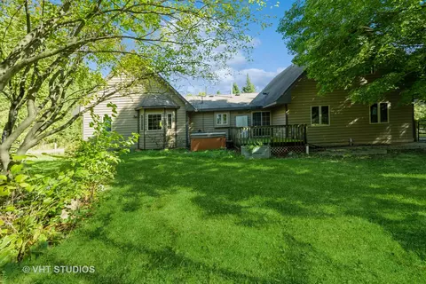 8919 Ferris Rd, Harvard, IL 60033 photo 3