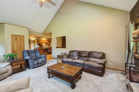 8919 Ferris Rd, Harvard, IL 60033 photo 12