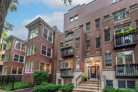 1418 W Hollywood Ave #3, Chicago, IL 60660