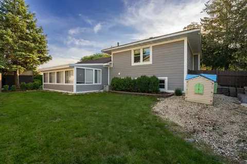909 Springfield Dr, Roselle, IL 60172 photo 40