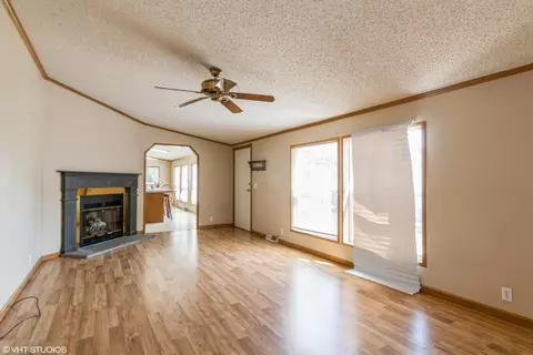 133 Cardinal Dr, Beecher, IL 60401 photo 3
