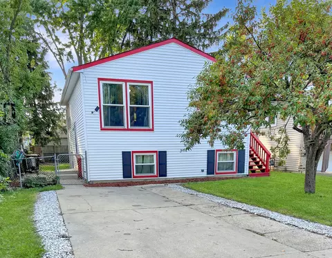 1510 Chestnut Dr, Round Lake Beach, IL 60073