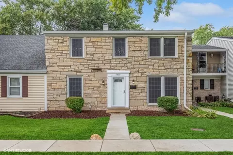7635 Manchester Mnr, Hanover Park, IL 60133