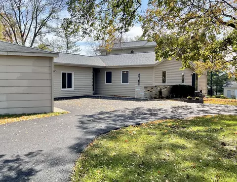 41459 N Lincoln Ave, Antioch, IL 60002