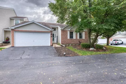 1004 Ashley Dr, Dekalb, IL 60115