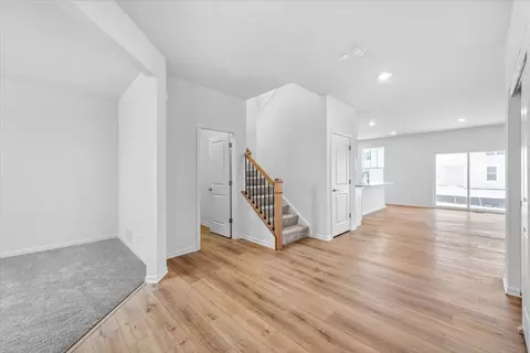 127 Hedgerow Dr, Elgin, IL 60124 photo 9