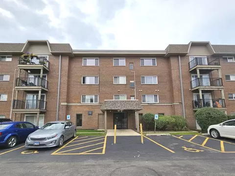 2301 Beau Monde Ln #204, Lisle, IL 60532