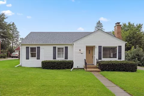 403 Opatrny Dr, Fox River Grove, IL 60021