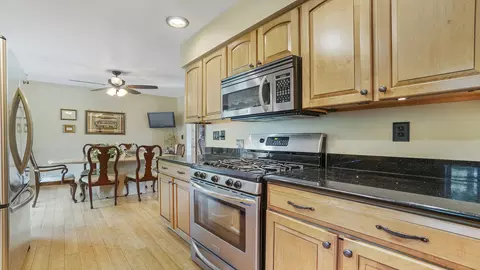 8317 Alan Ct, Rockford, IL 61108 photo 9