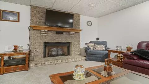 8317 Alan Ct, Rockford, IL 61108 photo 20