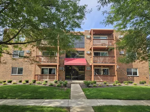 17528 71st Ave #3C, Tinley Park, IL 60477