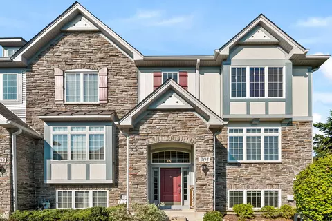 301 Sype Dr, Carol Stream, IL 60188