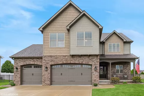 9967 Wisteria Ln, Saint John, IN 46373