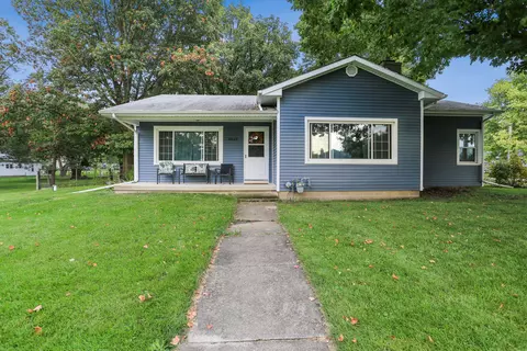 30629 Armstrong Rd, Armstrong, IL 61812