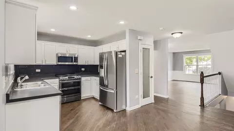 1813 Silver Ridge Dr, Plainfield, IL 60586 photo 5